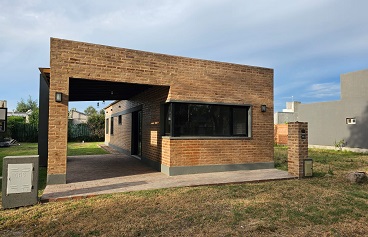 CASA EN VENTA - BARRIO SUR 221 bis